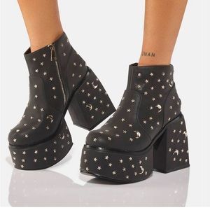 Dolls Kill Star Ice Platform Boots